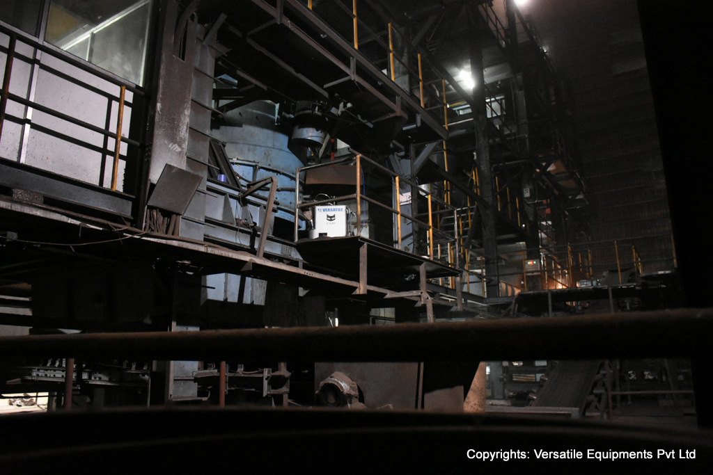 A V-CAT unit mounted at the mixer module of an 80 TPH Disa green sand plant running a 3 MT mixer